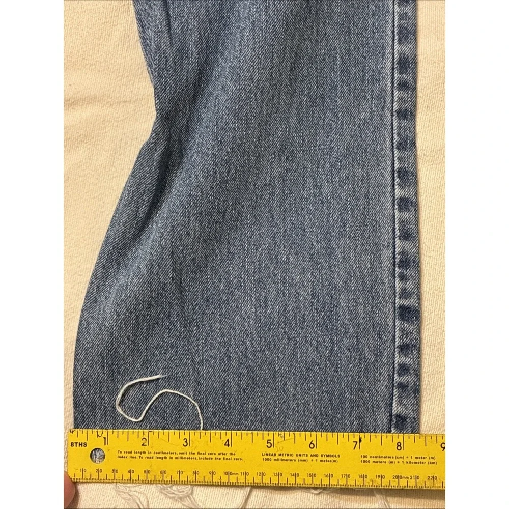 VTG Levis 550 Relaxed Fit Straight‎ Leg Jeans Medium Wash Raw Hem 31 X 36 Y2K